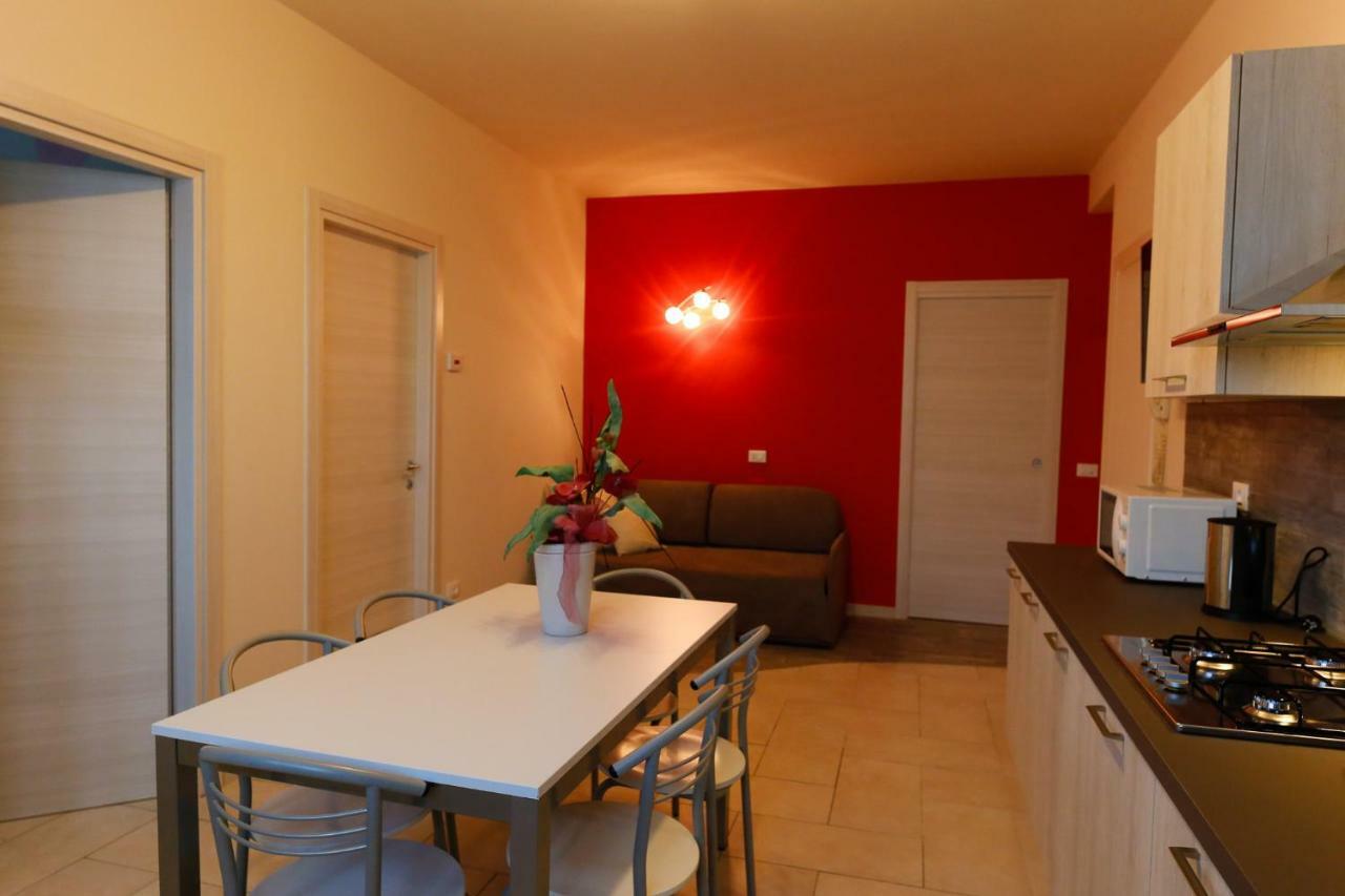 Appartamenti Residence Tulipano Σιρμιόνε Εξωτερικό φωτογραφία
